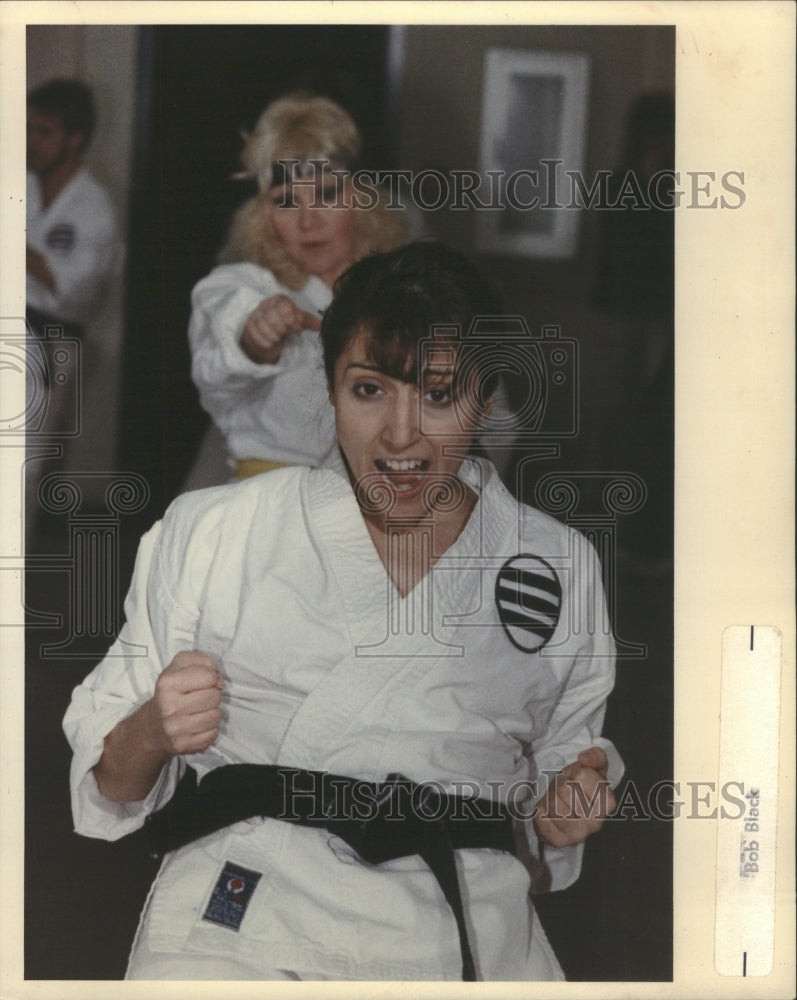 1990 Press Photo Glenview Ice Arena Liz Picchiotti