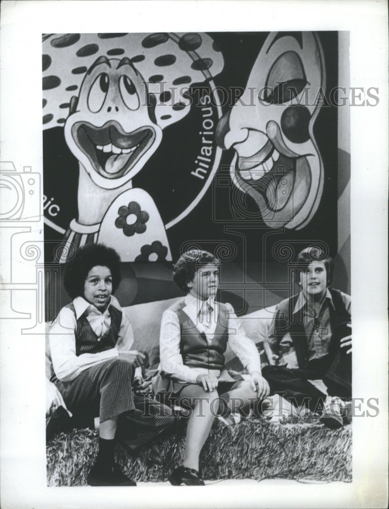 1971 Press Photo Take Giant Step Television Programs