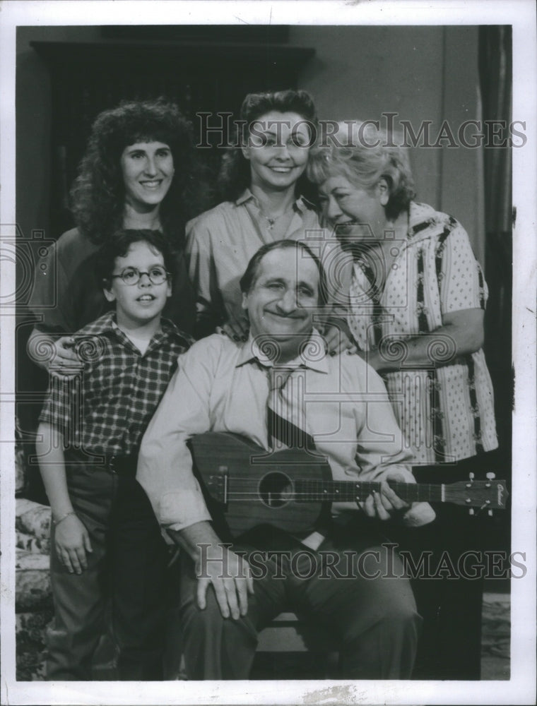 1980 Press Photo &quot;The Ugilly Family&quot; (TV Program)