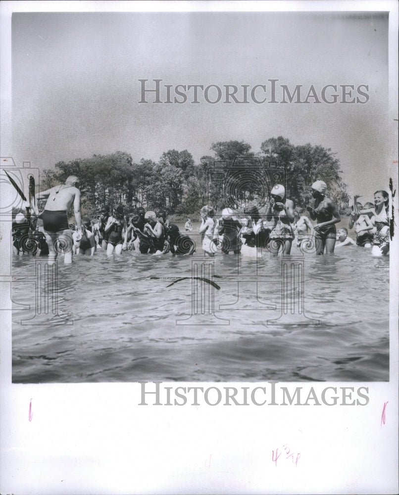 1960 Press Photo Dethenrs Day Campers Sabrmine