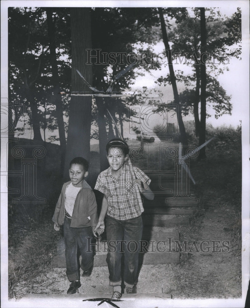 1955 Press Photo Horman Burden Risley Green Pastures