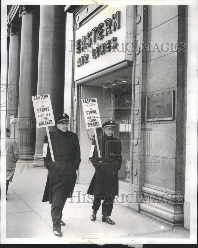 1958 Press Photo American Airlines Strike