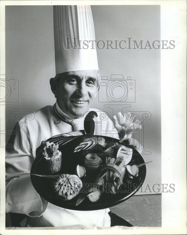 1983 Press Photo Chef Jerry Thompson Food Sculpture