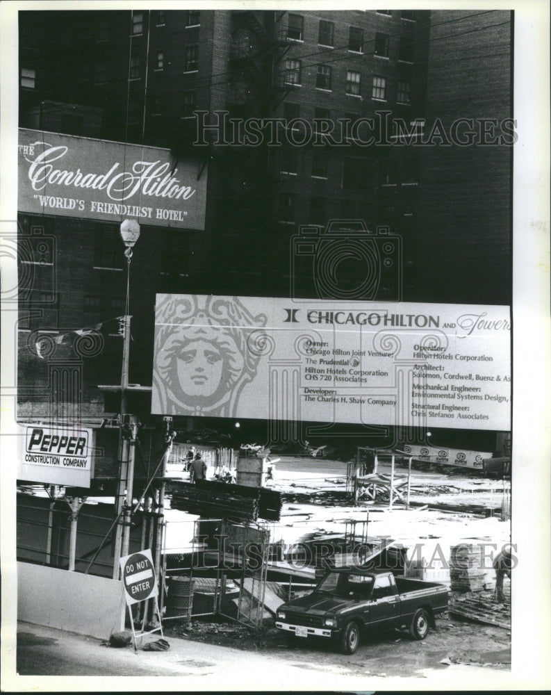 1984 Press Photo Conrad Hiton Hotel Workman Rooms