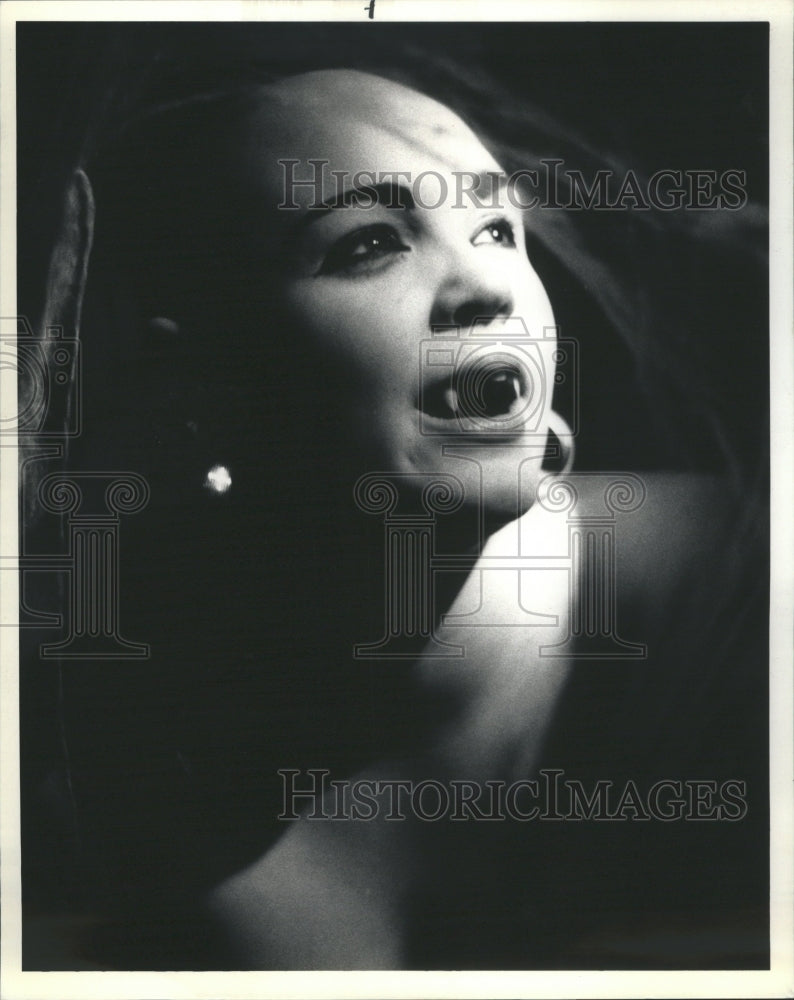 1987 Press Photo Cathy Carpenter Medusa Juice Bar