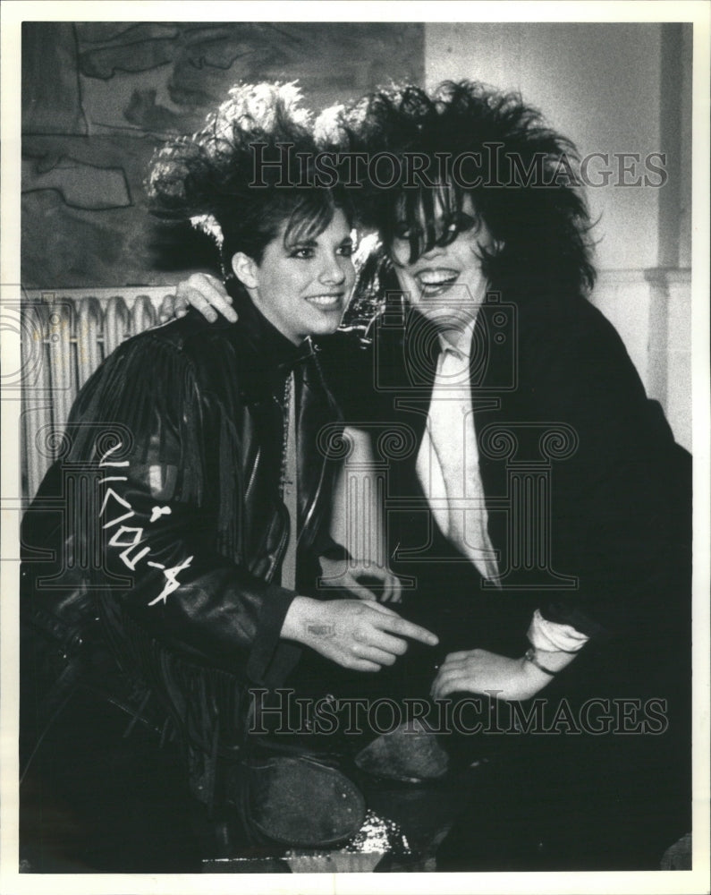 1987 Press Photo Cizzie Alodo Andrea Blood Floor Dance