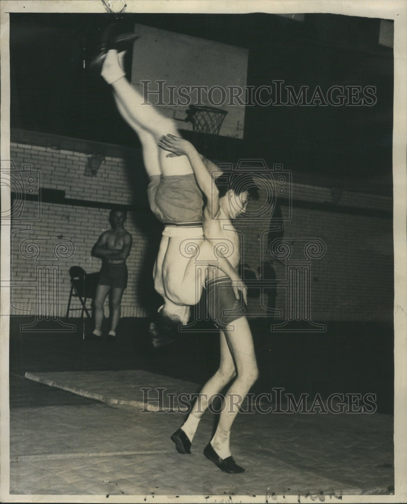 1944 Press Photo Judo Modern Trick Flip Crotch Toss