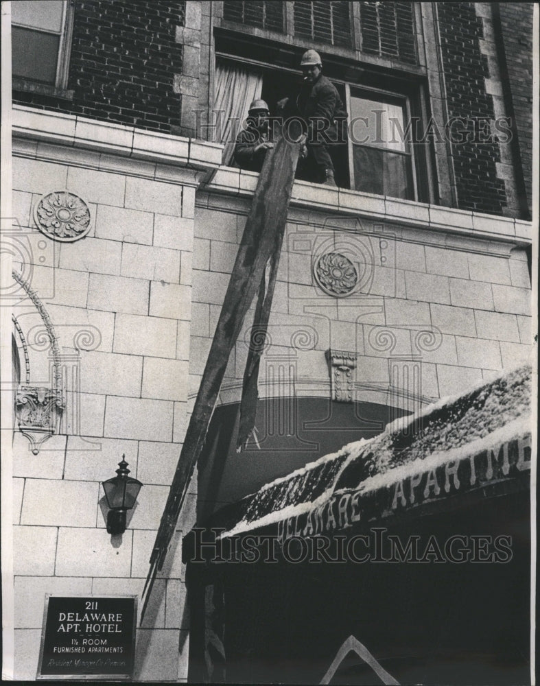 1968 Press Photo John Hancock Center Floor Delaware