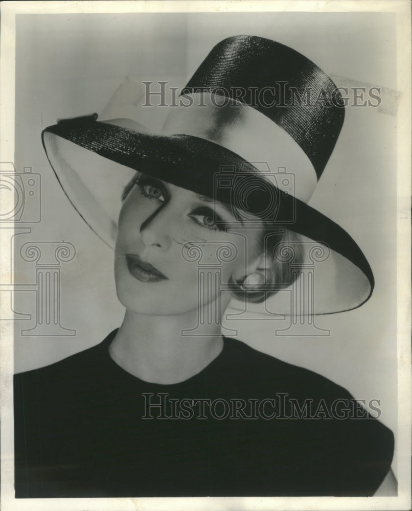 1962 Press Photo Black Meets White High Crowned Lasille