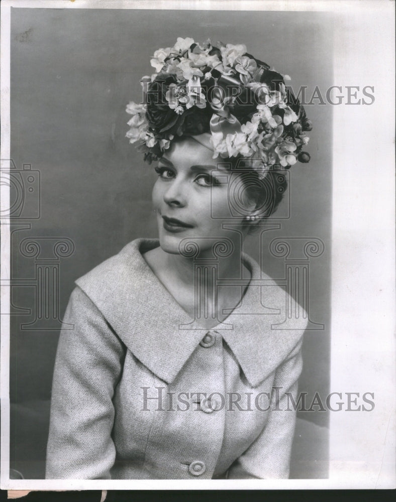 1963 Press Photo Hats Woman