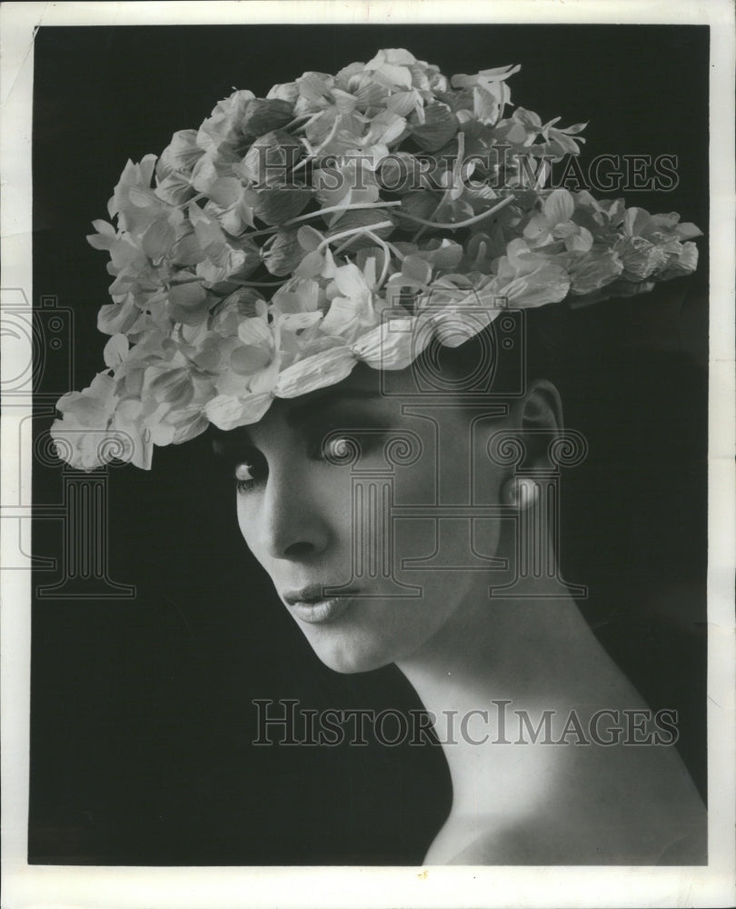 1965 Press Photo Hat Head Religious Reason Safety