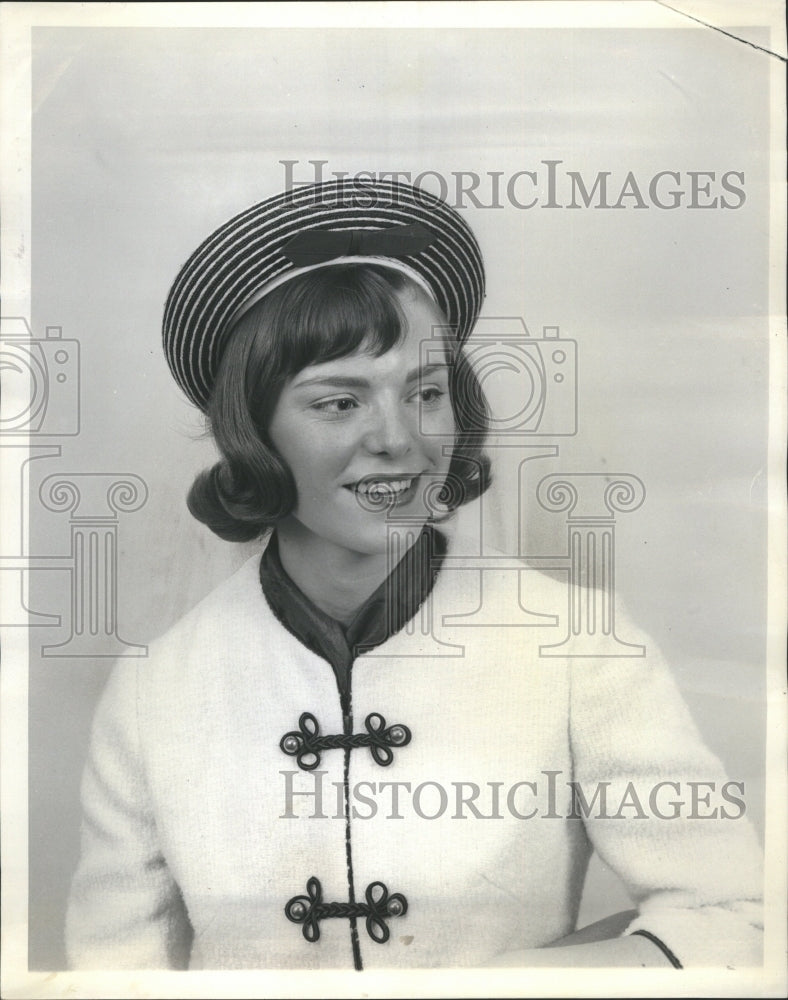 1965 Press Photo Hat Head Reason Element Safety Fashion