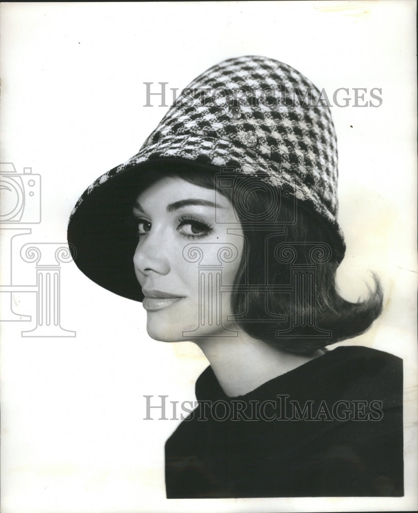 1963 Press Photo Lilly Dache French Milliner Designer