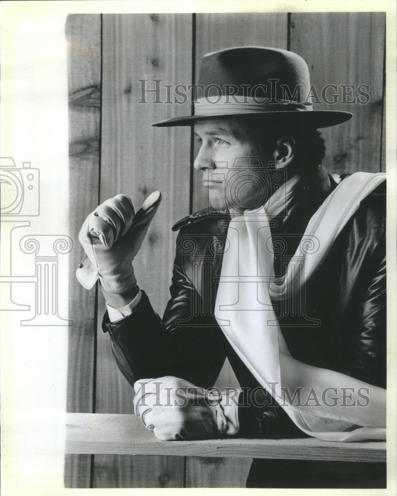 1985 Press Photo Aussie Hat, $56 , Silk-Twill Aviator&#39;s