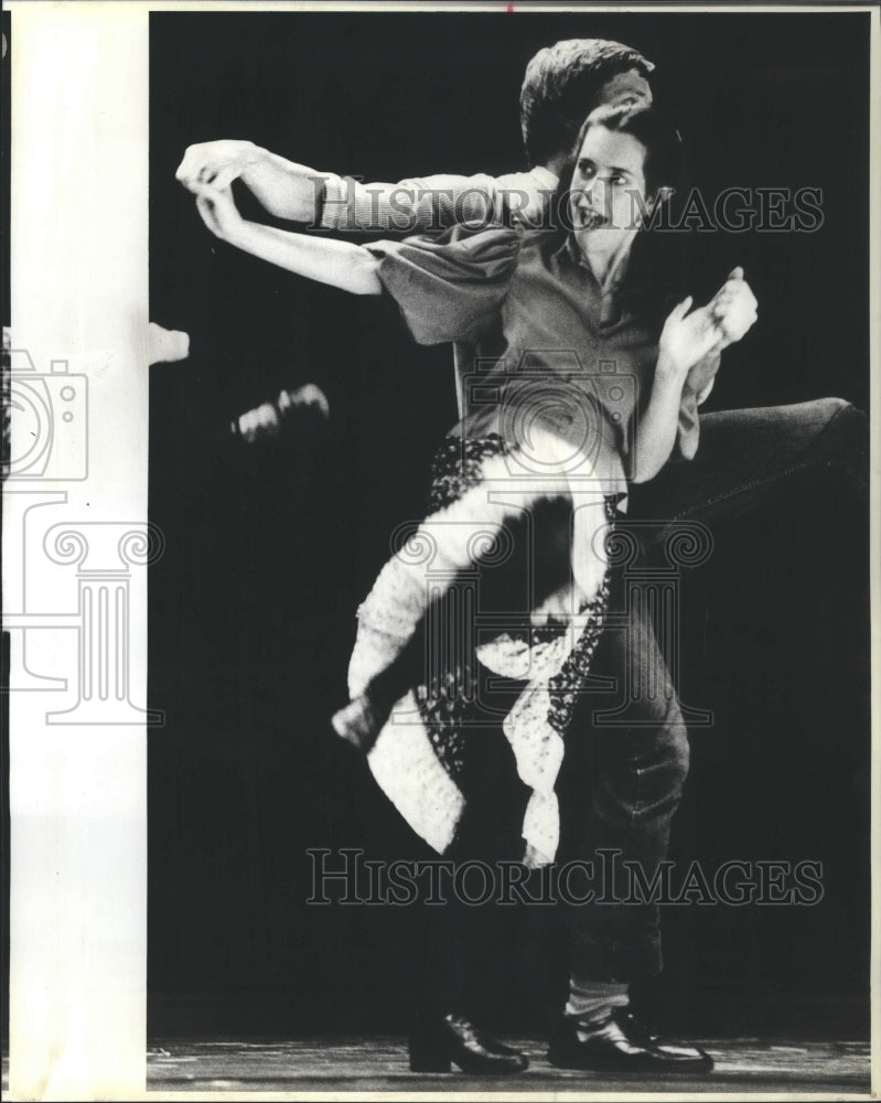 1983 Press Photo Heartland Chicago program Dance