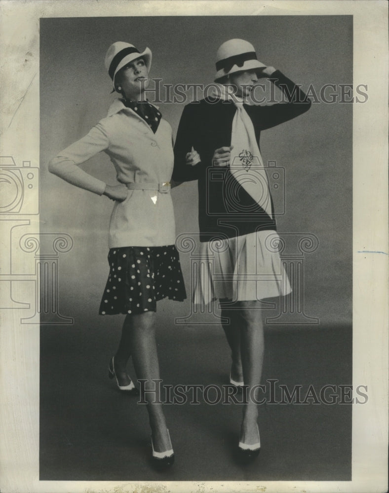 1971 Press Photo Blass Collection at Saks Fifth Ave.