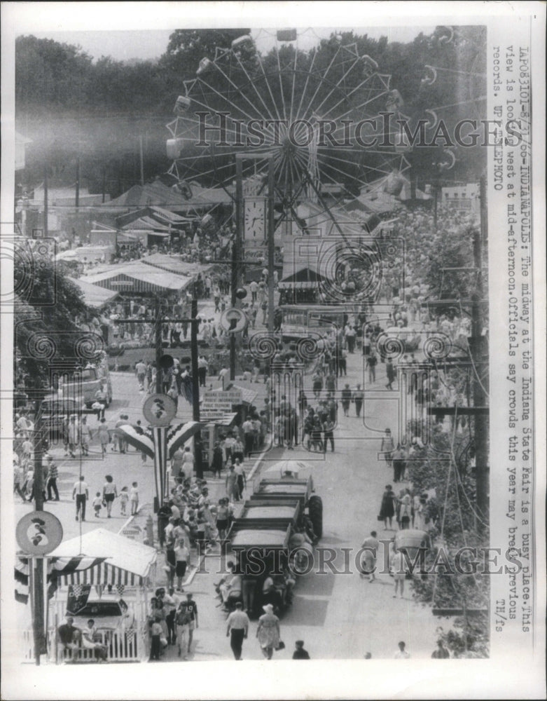 1966 Press Photo Midway Looking West Busy Place