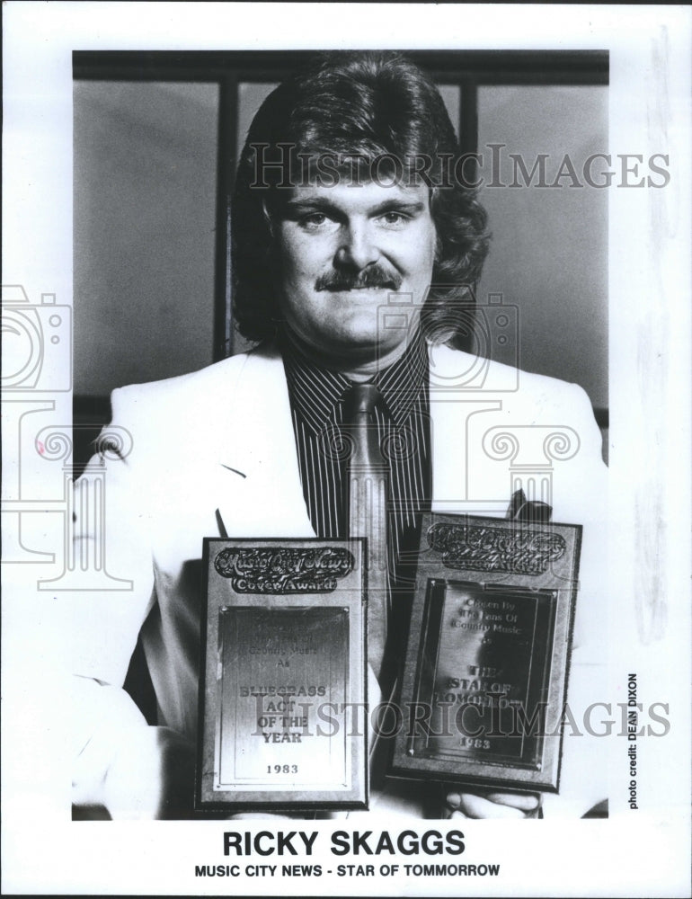 1985 Press Photo Richard Lee Skaggs He Primarily Plays