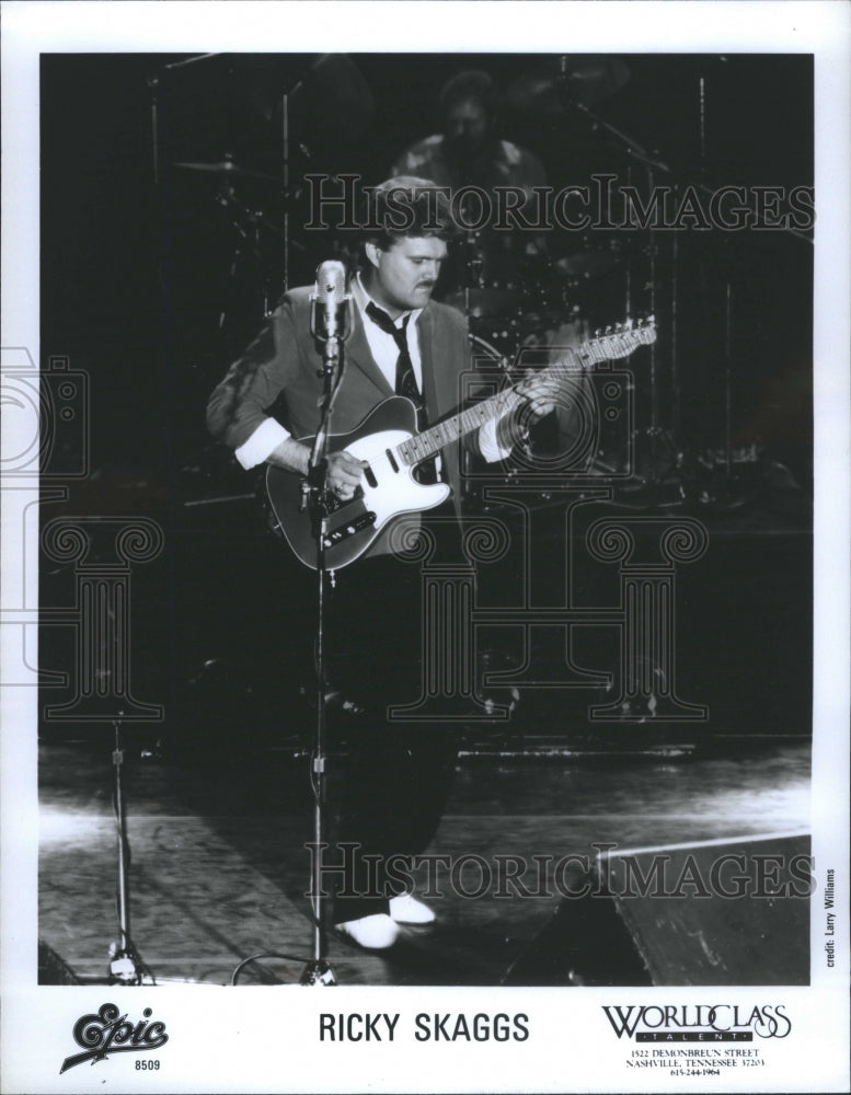 1988 Press Photo Rickt Skaggs Guitar Entertainer