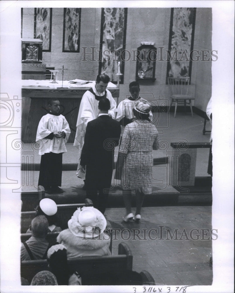 1965 Press Photo Charles Church Madonna