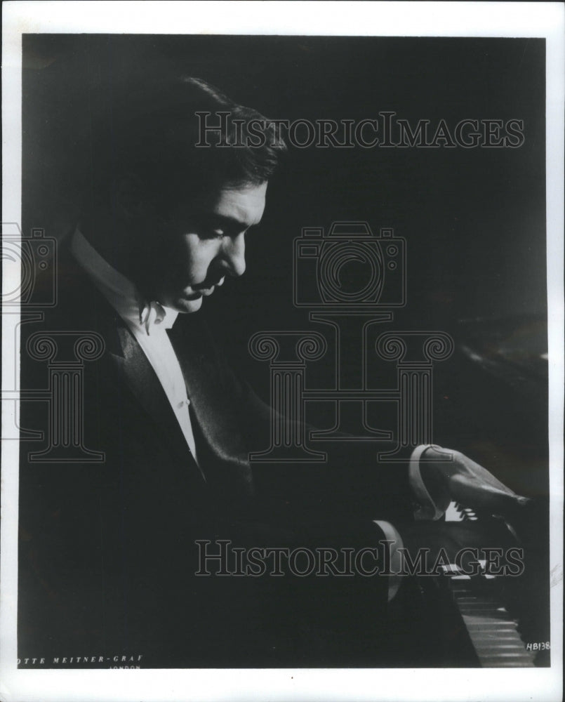 1977 Press Photo John Browning