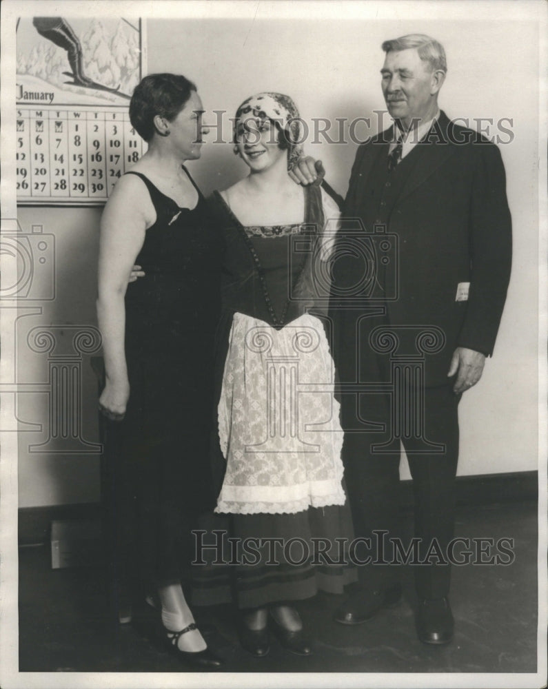 1930 Press Photo Picture Three People