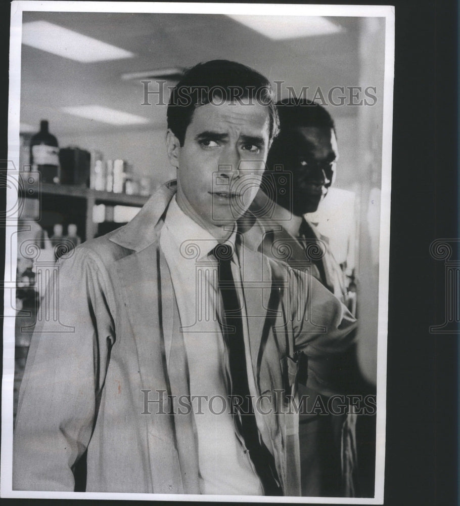 1963 Press Photo Bradford Dillman Dixon Chain Reaction