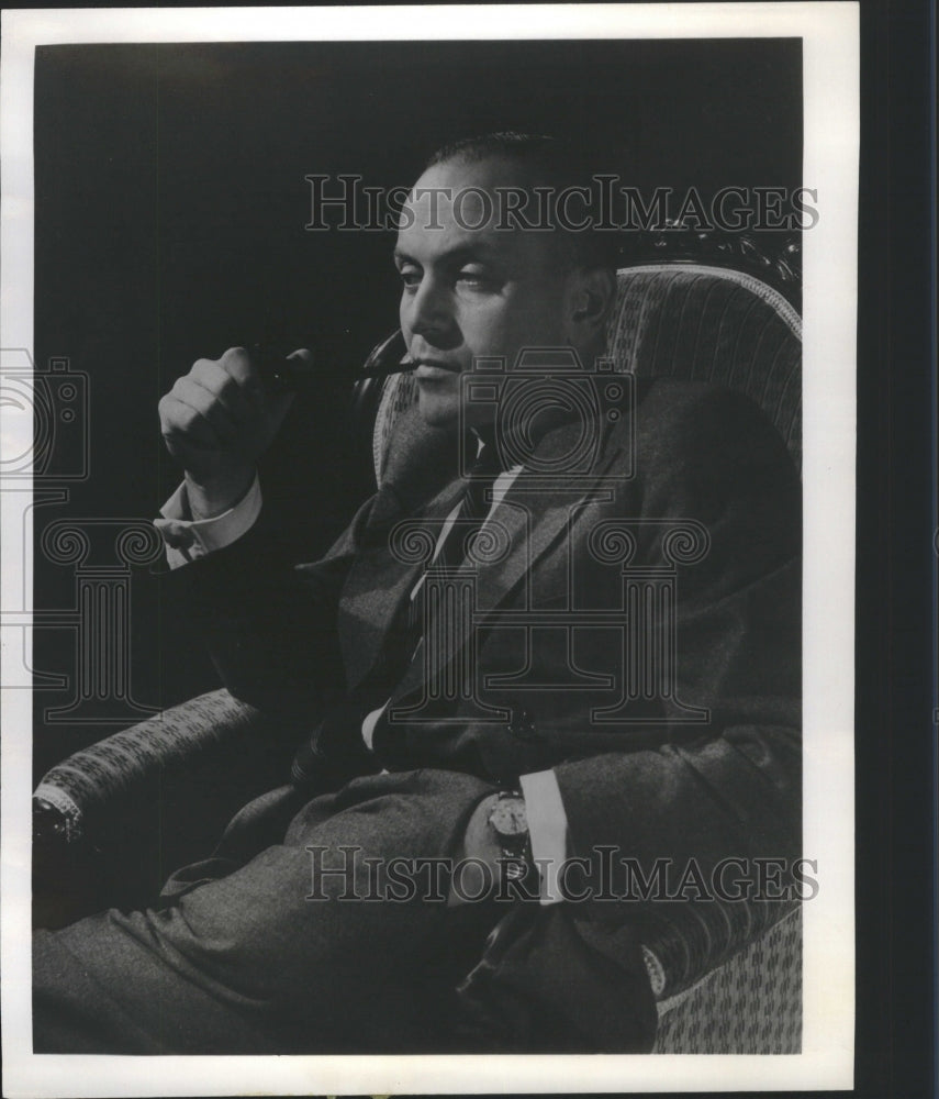 1968 Press Photo Author Henry Brandon Smoking Pipe