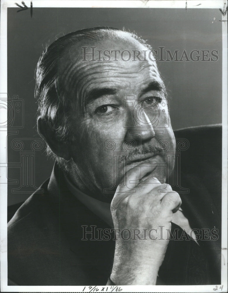 1970 Press Photo Broderick Crawford The Interns