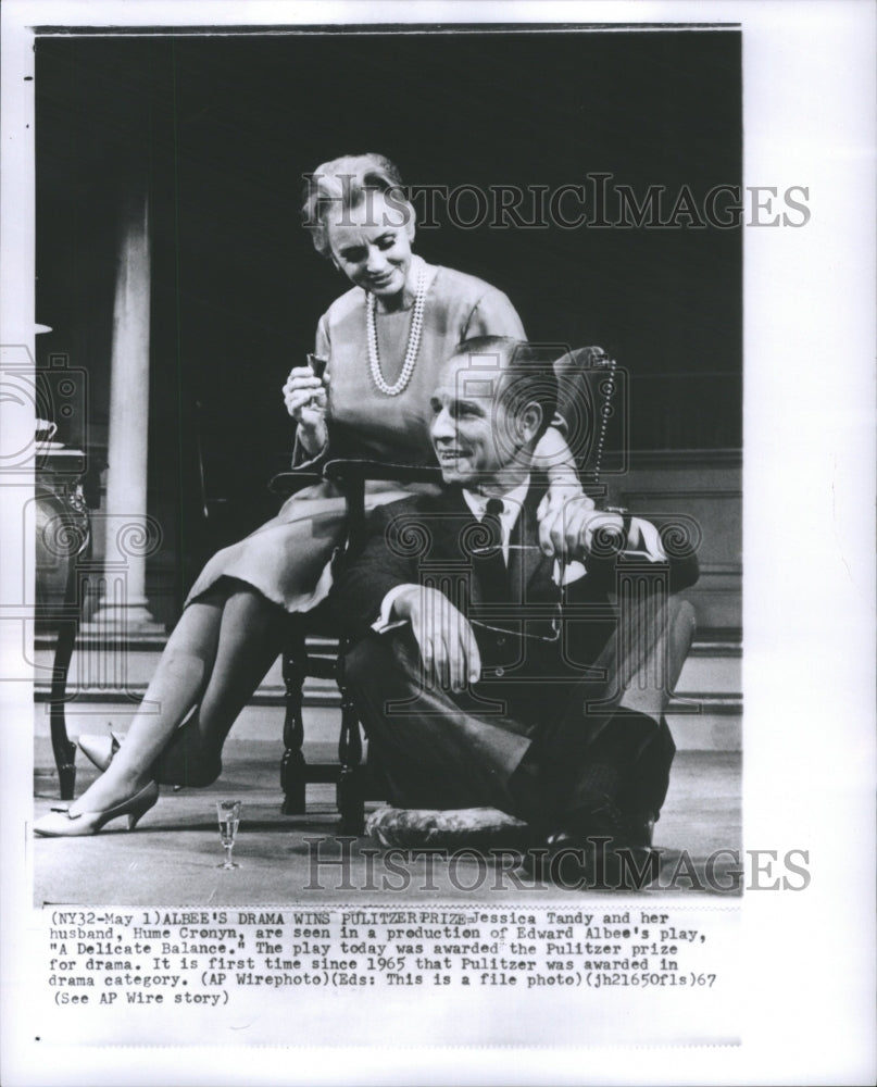 1967 Press Photo Hume Cronyn are seen in production of