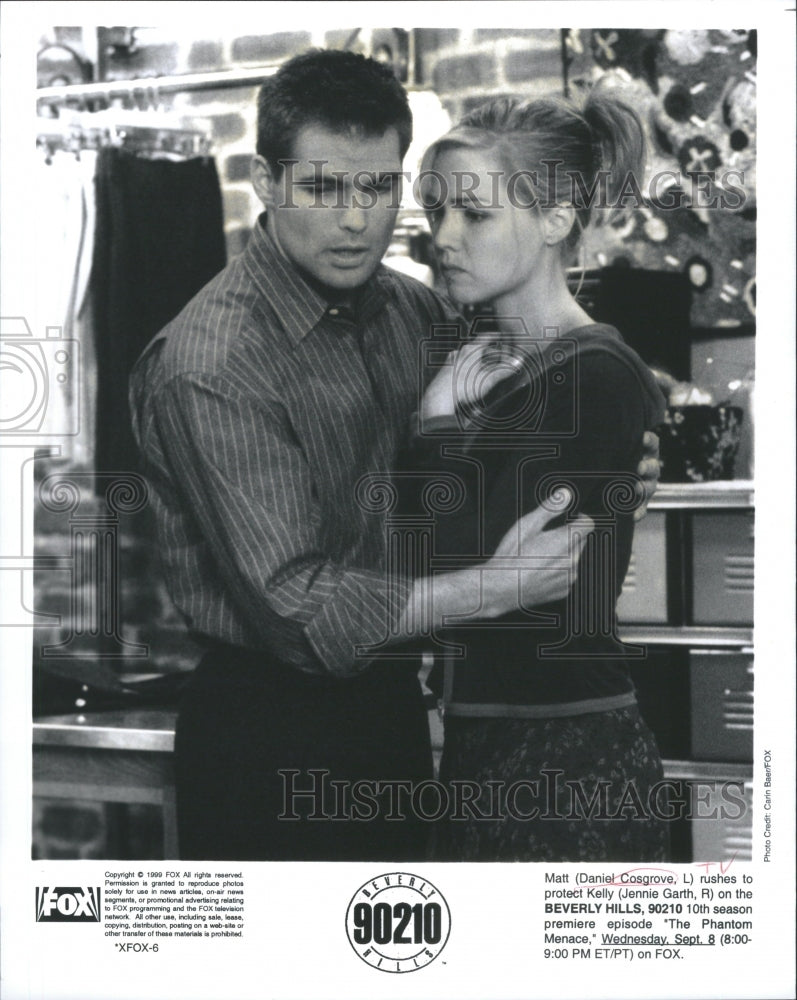 2001 Press Photo Daniel Cosgrove Jenny Garth