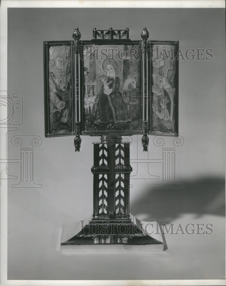 1960 Press Photo Silver Piece