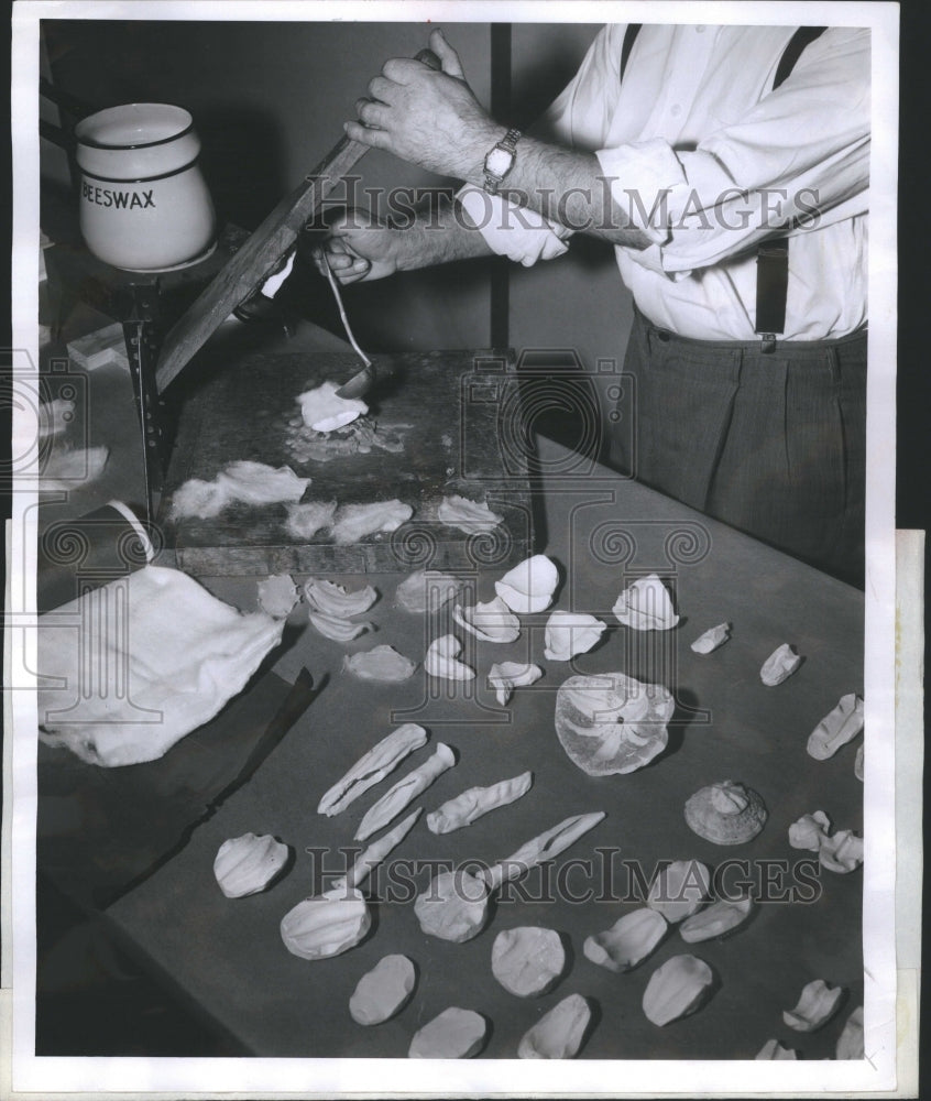 1952 Press Photo Artificial Flower Parts