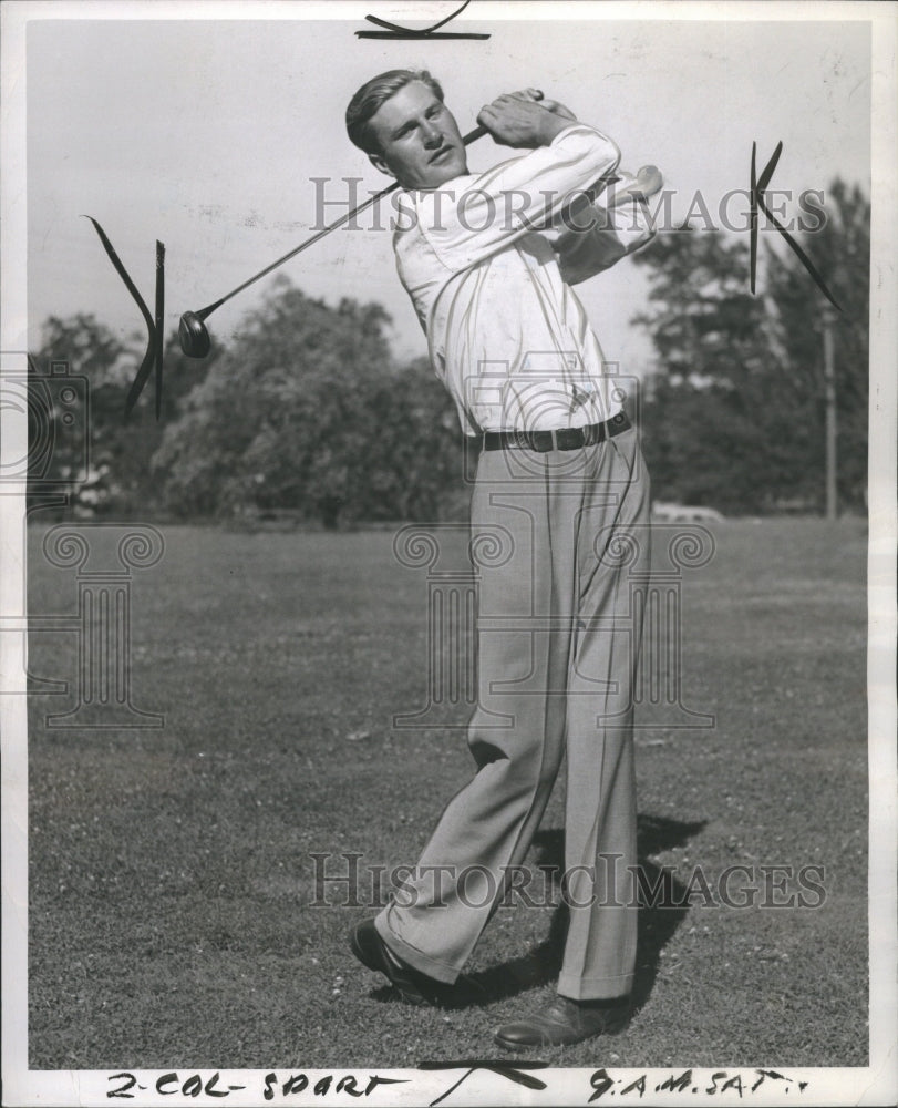 1938 Press Photo Golfer Ed Flowers Swinging Club