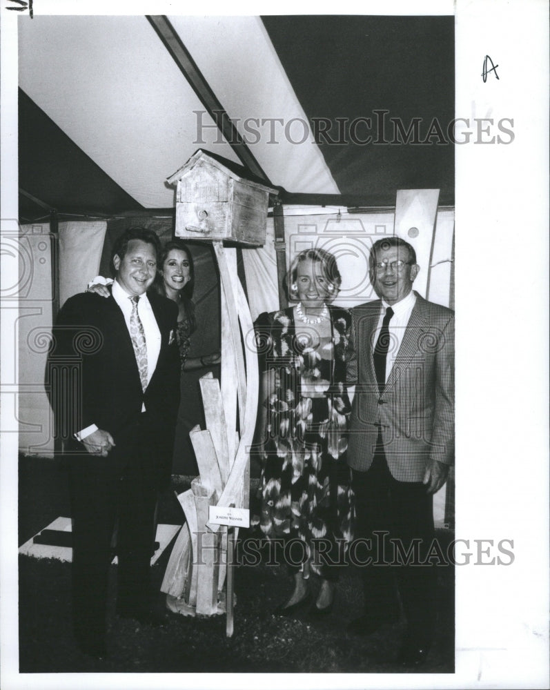 1990 Press Photo Buhl Ford Karen Woods Jim Bird House