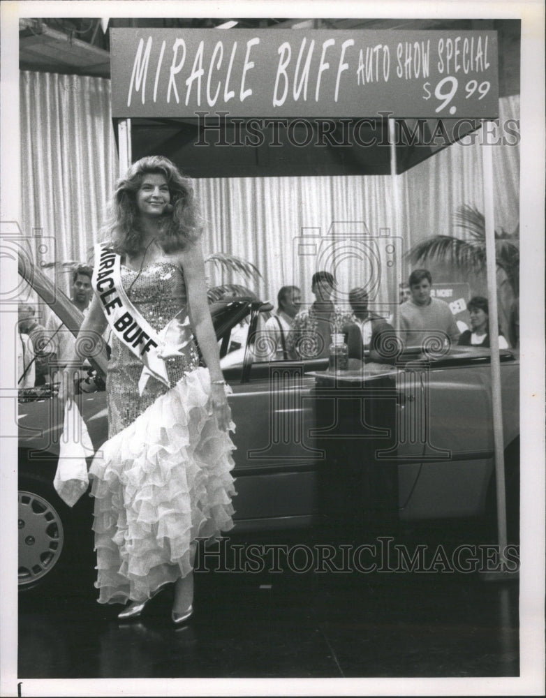 1990 Press Photo Kirstie Alley Miracle Buff Cheers