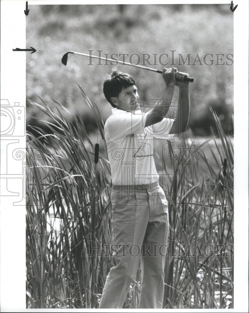 1989 Press Photo Michael Areddy aim at 18th green,PGA