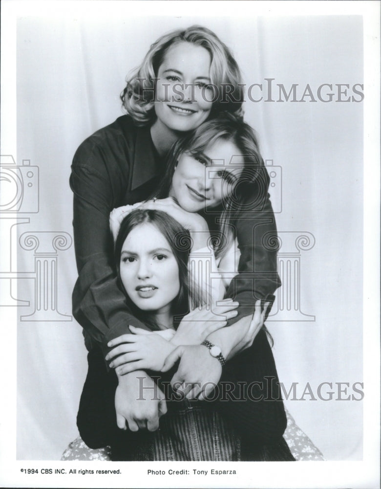 Press Photo shop Actress Extended Family