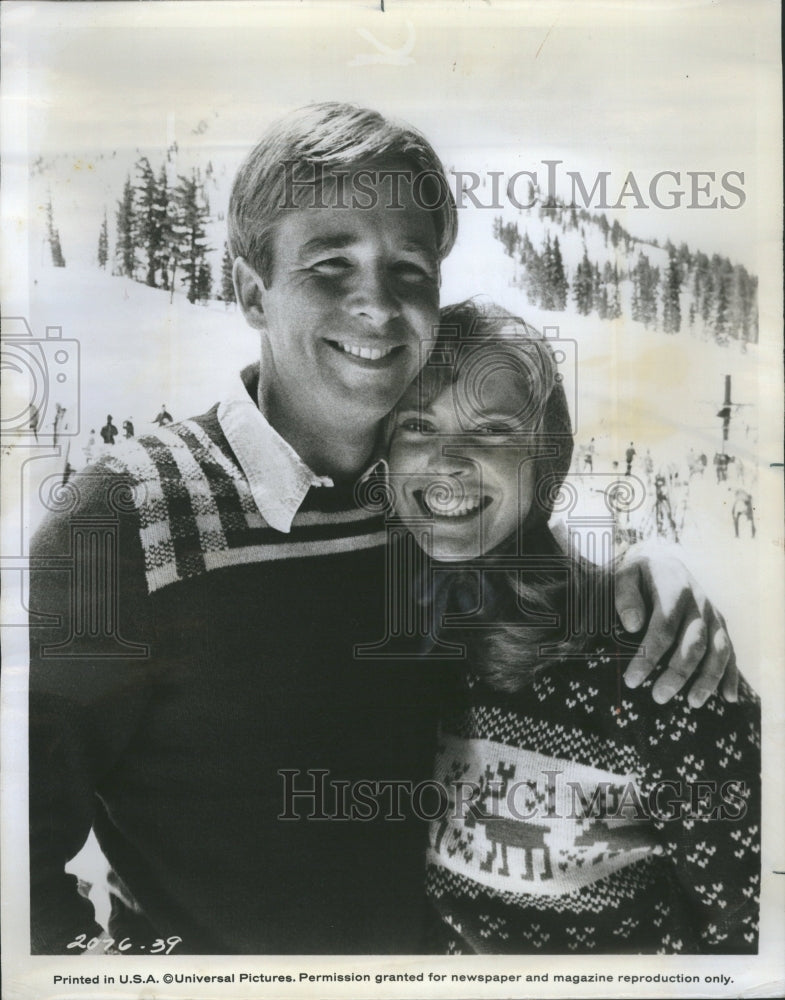 1975 Press Photo Actors Marilyn Hassett &amp; Beau Bridges