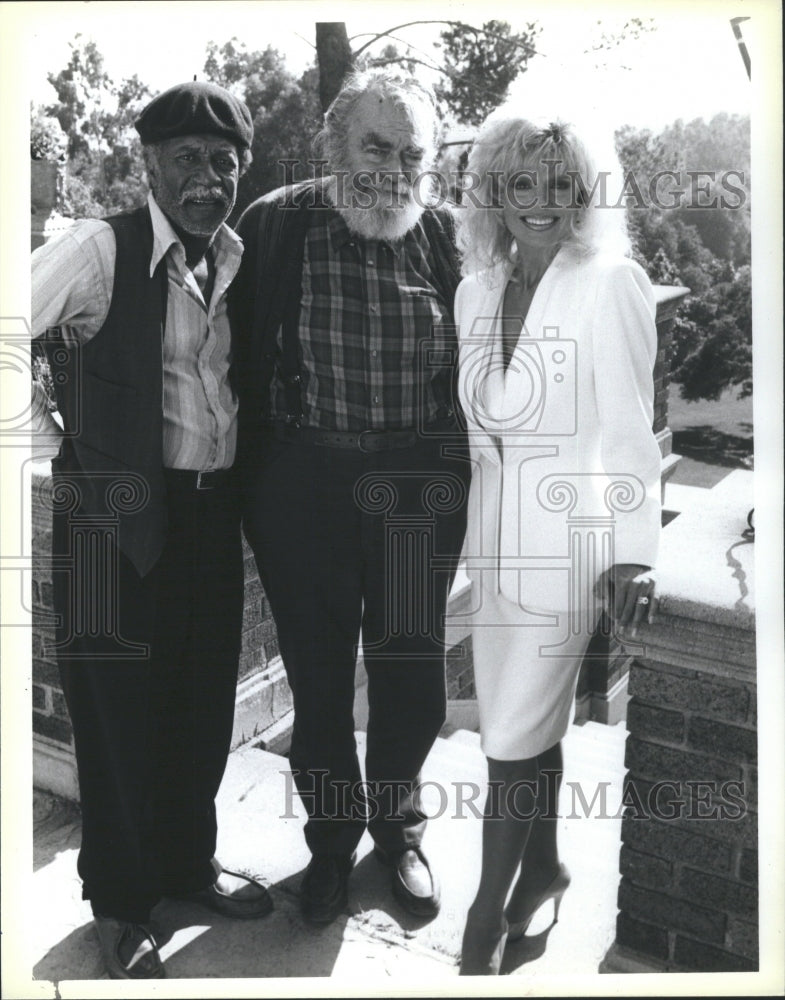 1986 Press Photo Loni Anderson, Jack Elam, &amp; Lee Weaver