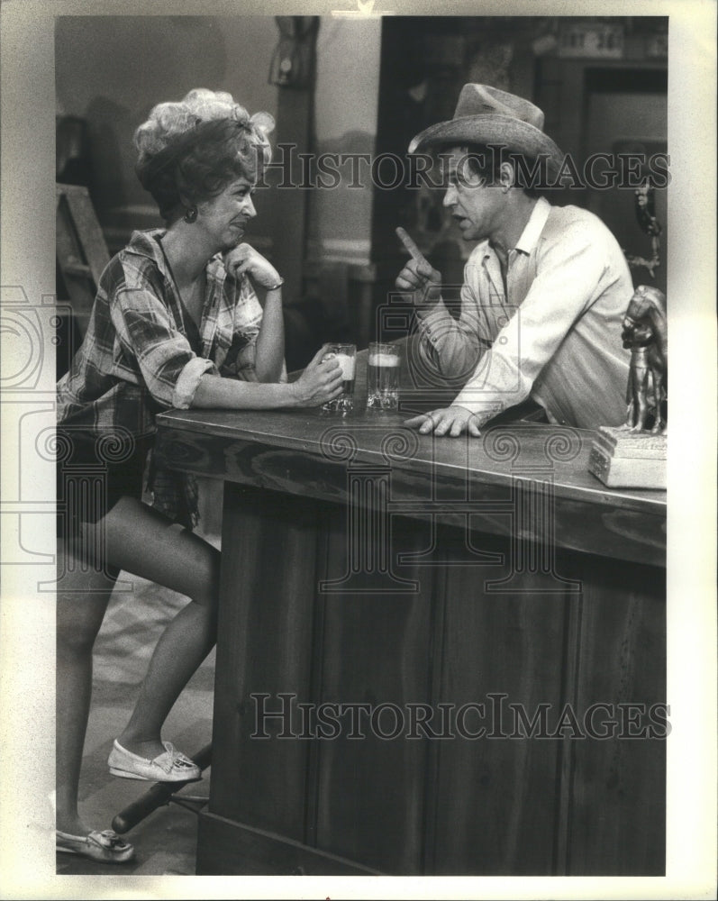 1980 Press Photo Polly Holiday Geoffrey Lewis Flo Progr