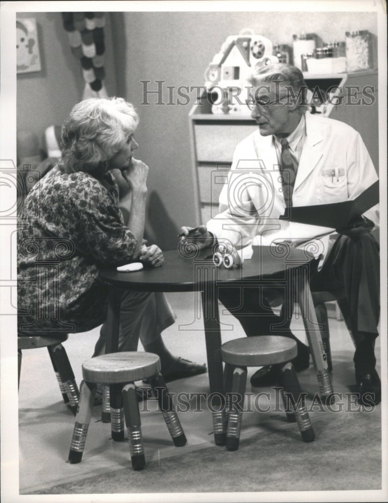 1989 Press Photo Richard Mulligan Dorothy NBC Harry