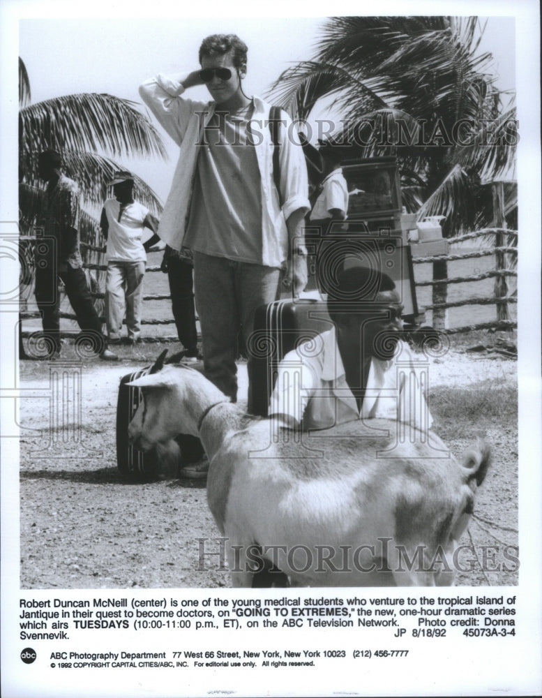 1992 Press Photo Robert Duncan Doctor Medical Jantique