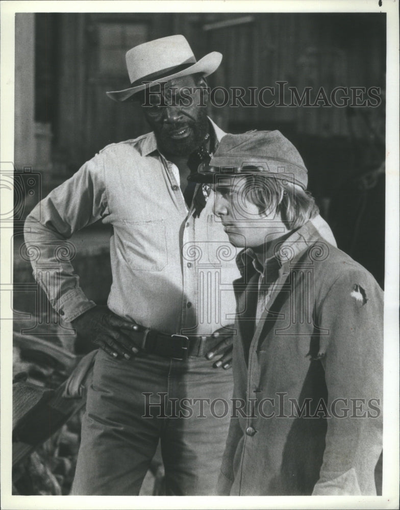 1982 Press Photo Actors Moses Gunn and Randy Morton NBC