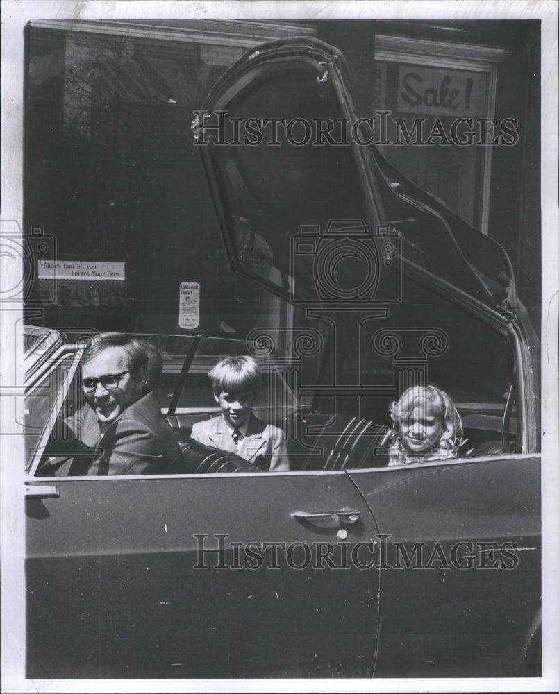 1970 Press Photo John W.S.U Chaplain