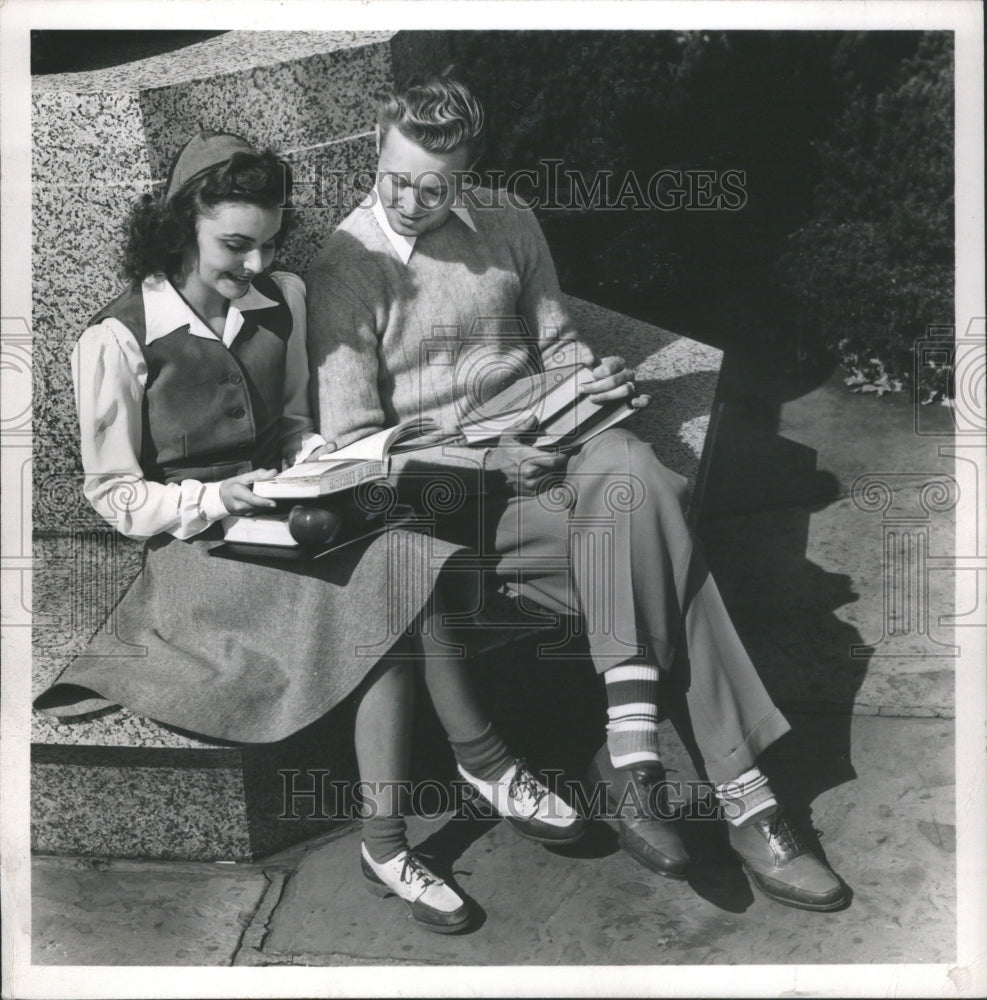 1947 Press Photo Holly Page Student University