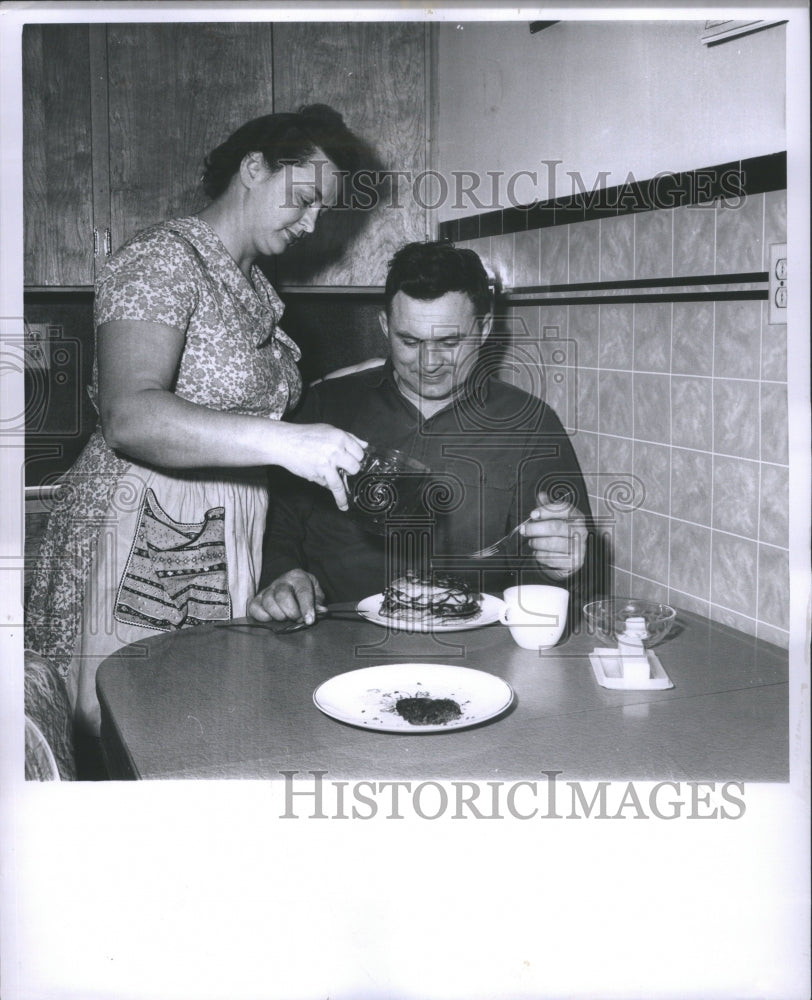 1960 Press Photo Maple Syrup Michigan