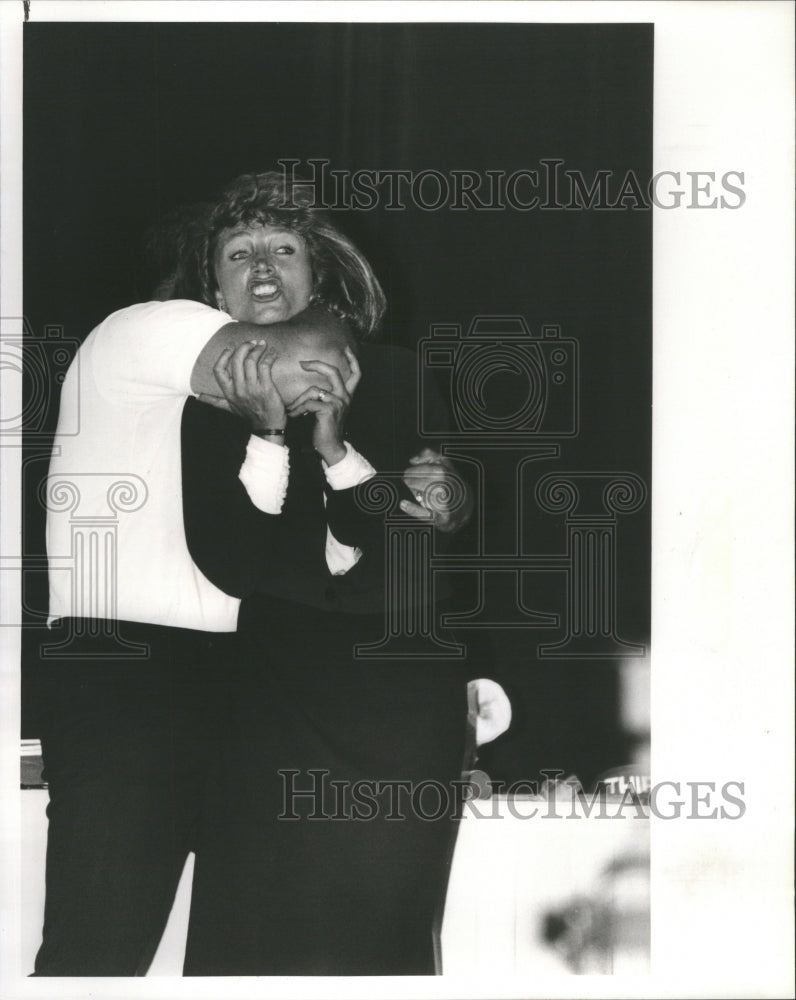 1991 Press Photo Suririval