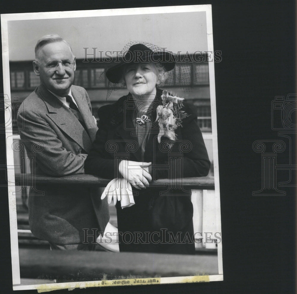 1937 Press Photo Allian A Temipleto Wife Dr Sec Detroit