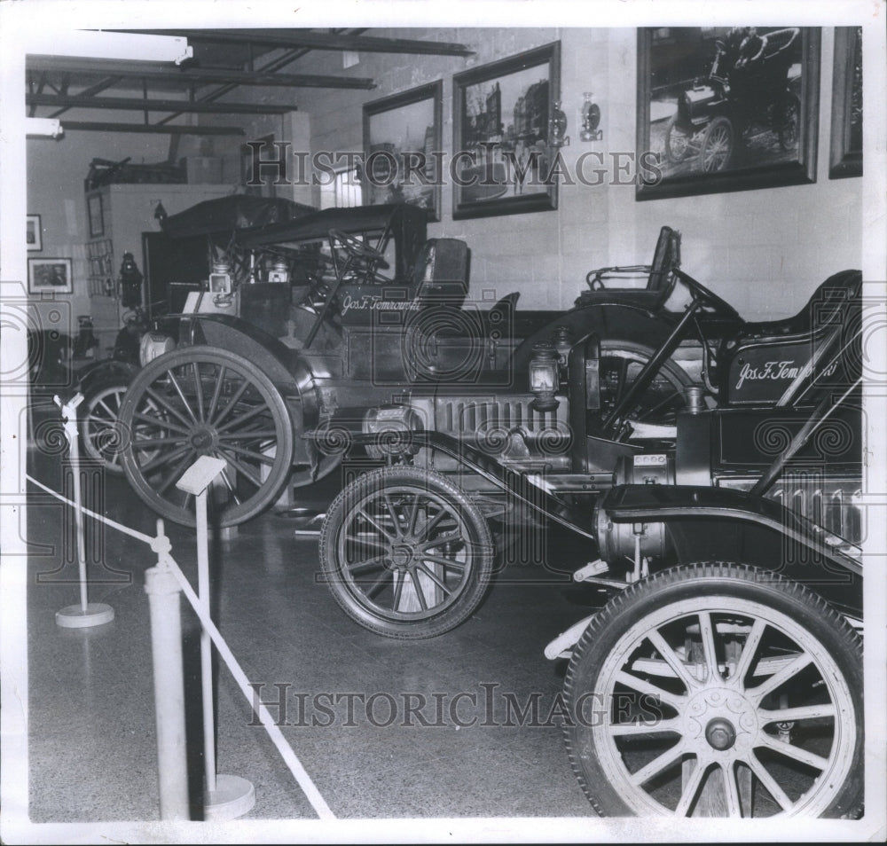 1972 Press Photo Van Dyke Old Autos